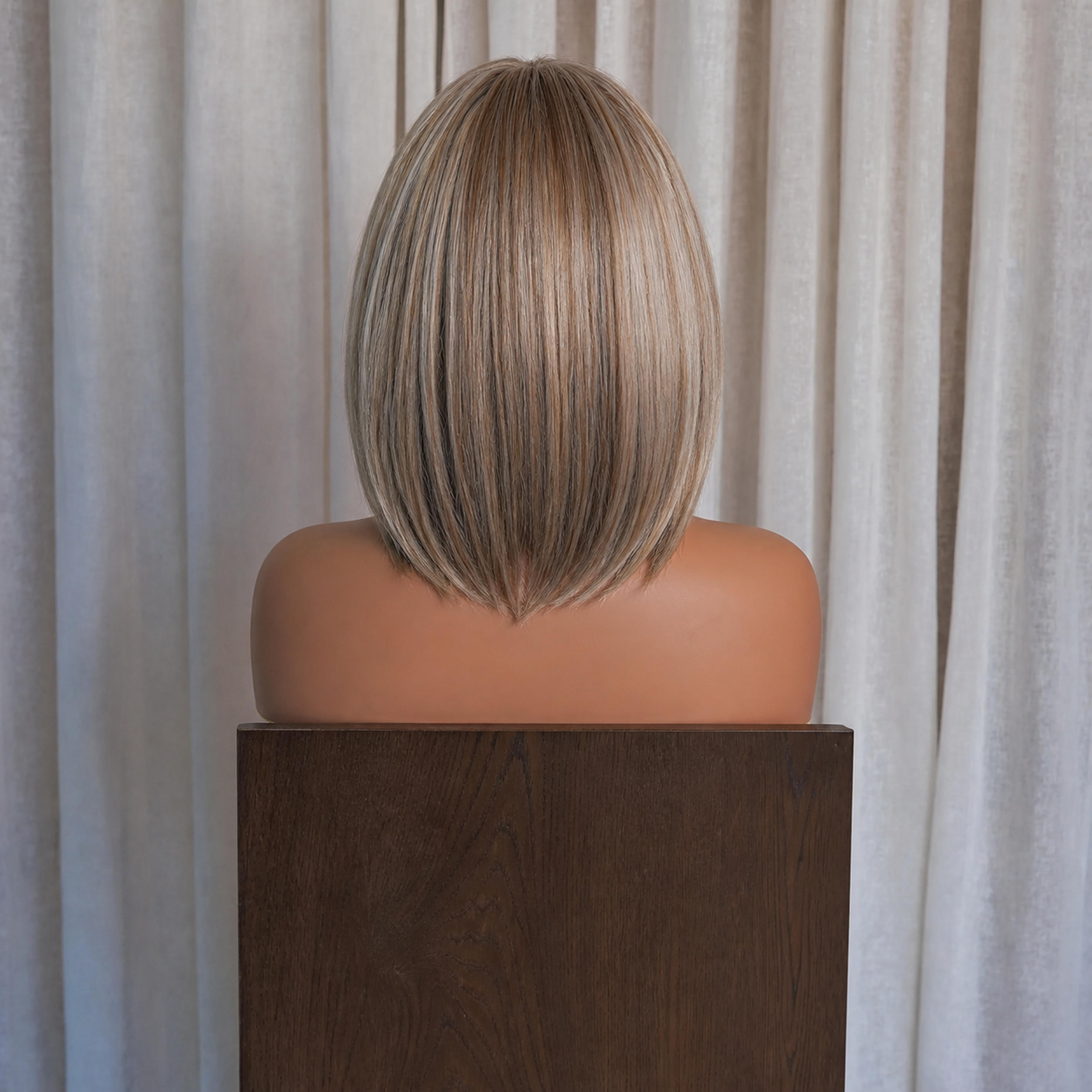 BLAIR - Neutral Blonde Bob - Fringe Wig