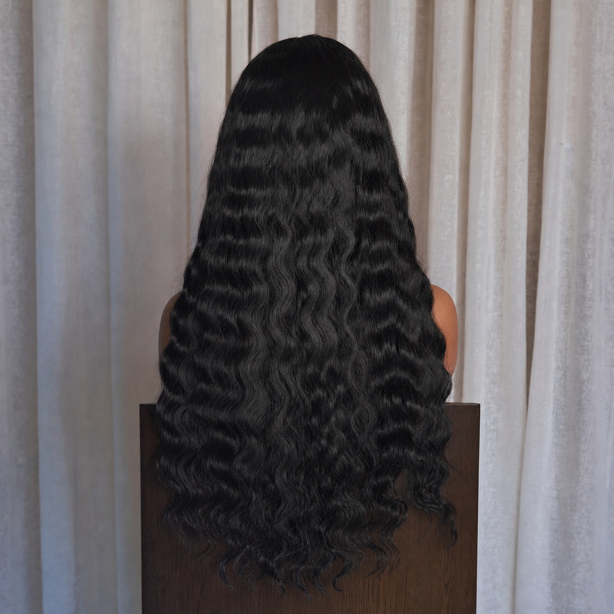 CHELSEA Black Fringe Wig