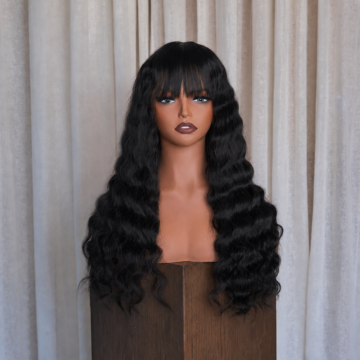 CHELSEA Black Fringe Wig