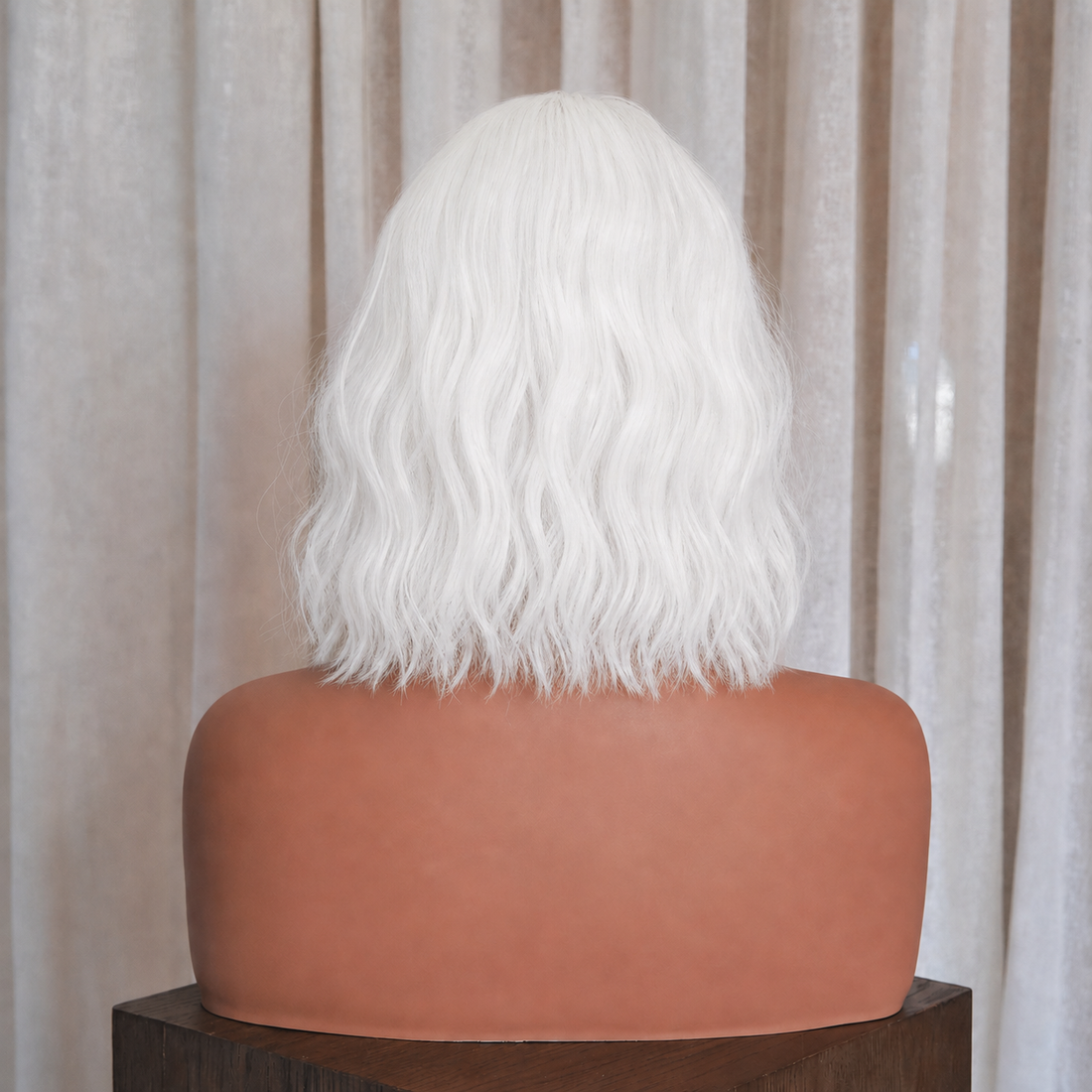 HAYLEY White Bob Fringe Wig