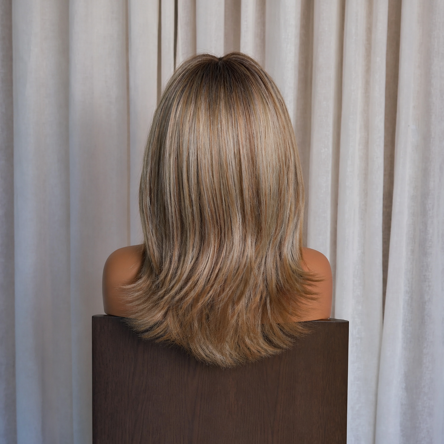 MARLOWE - Dimensional Bronde - Fringe Wig