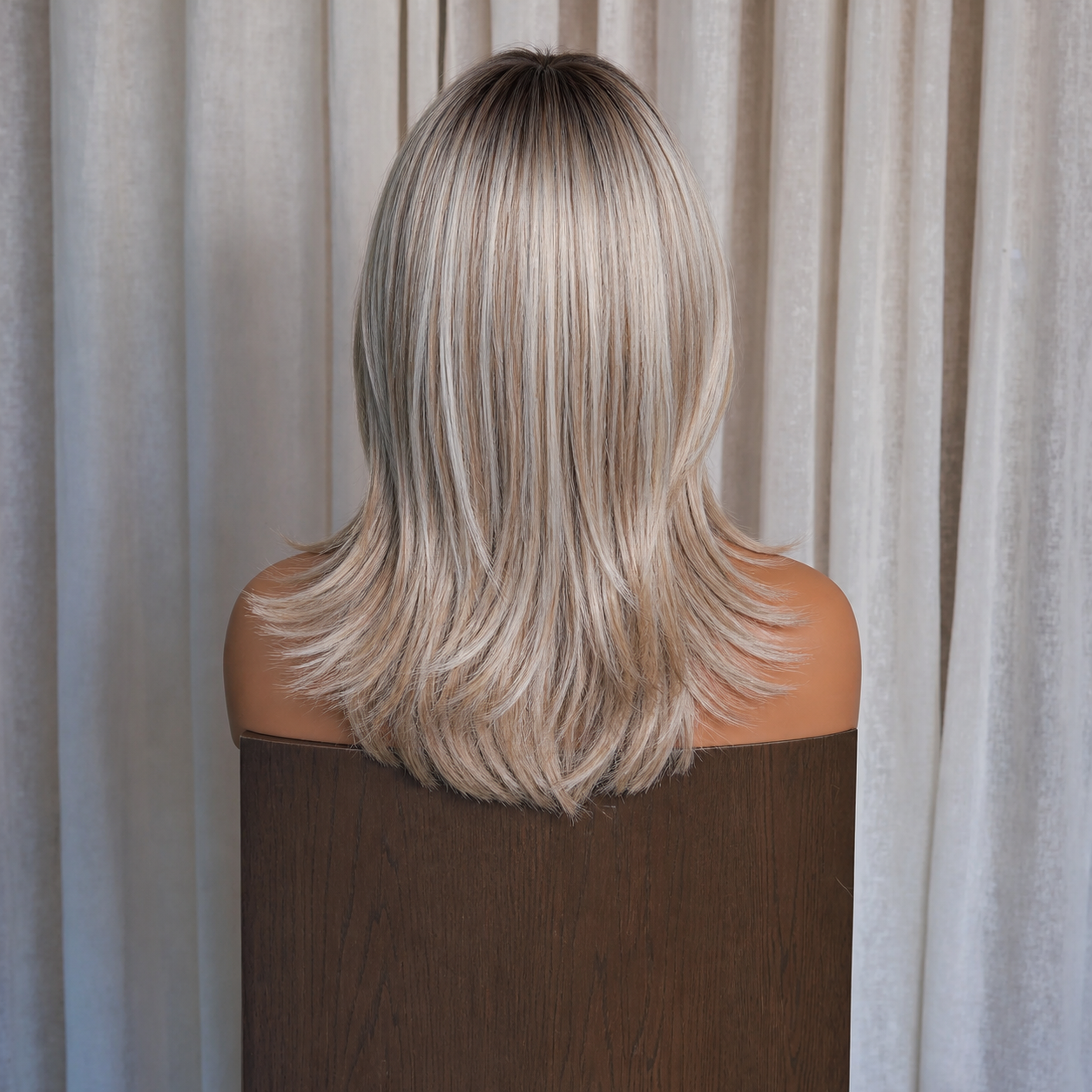 MARLOWE - Ash Bronde - Fringe Wig