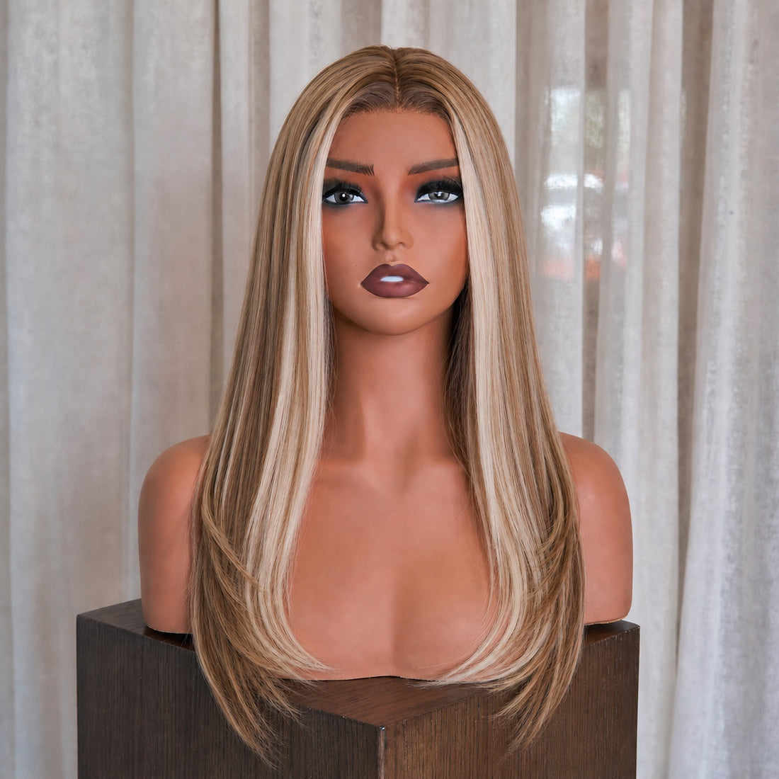 LINDSAY - Ombre Blonde - Lace Front Wig